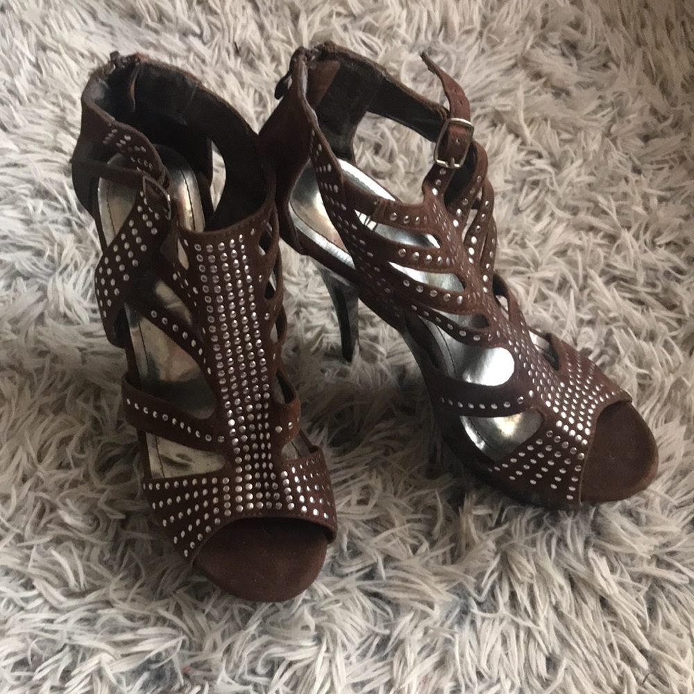 Kalie 3 inch brown heels size 7